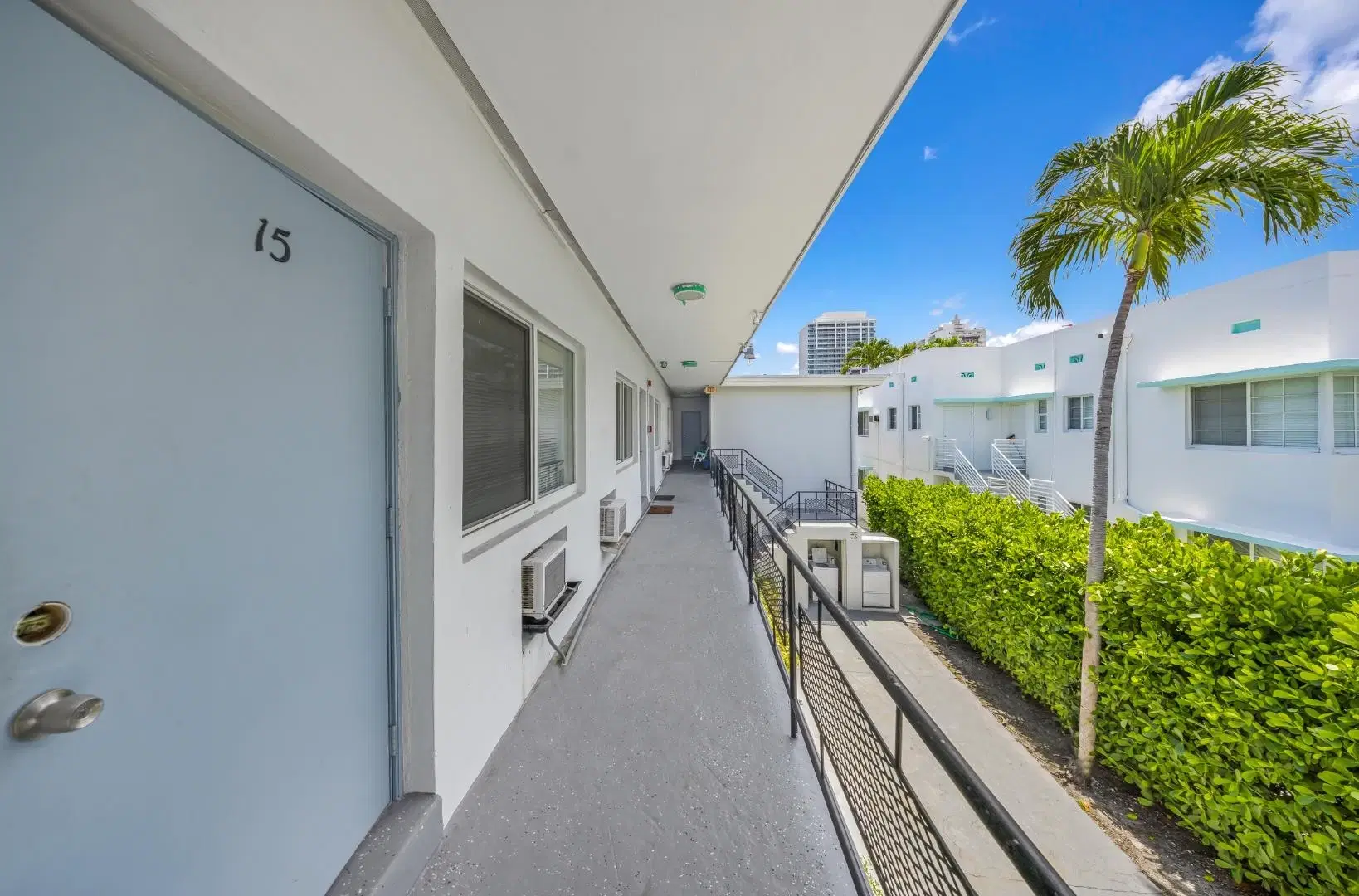 6844 Abbott Ave, Miami Beach – Exterior