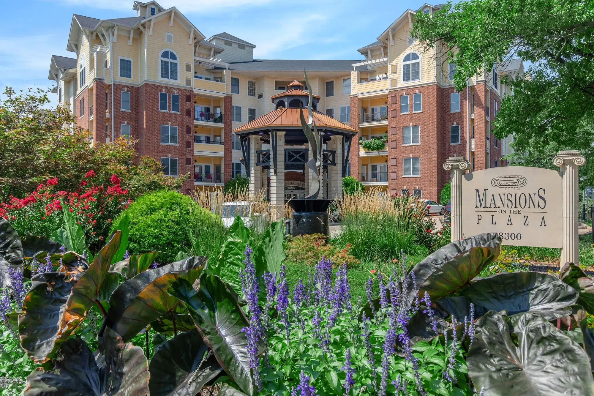 Mansions on the Plaza, St. Louis – Exterior