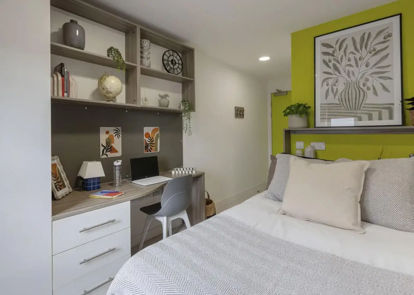 LST Foundry Courtyard, Glasgow – Silver Ensuite