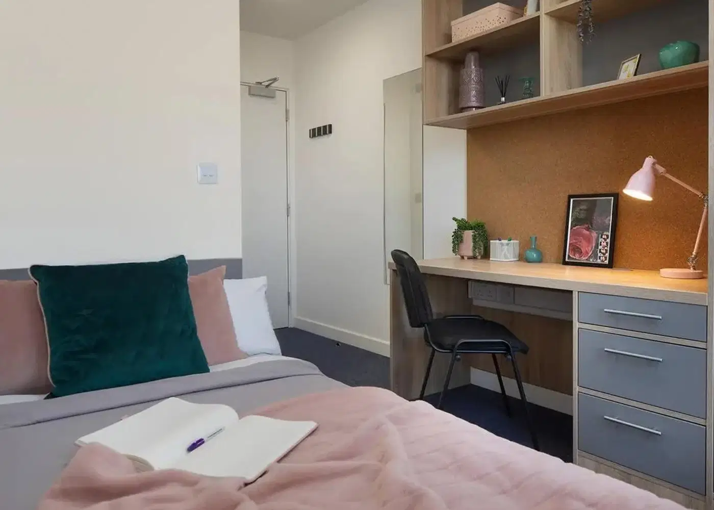LST Globe Works, Birmingham – Premium Ensuite