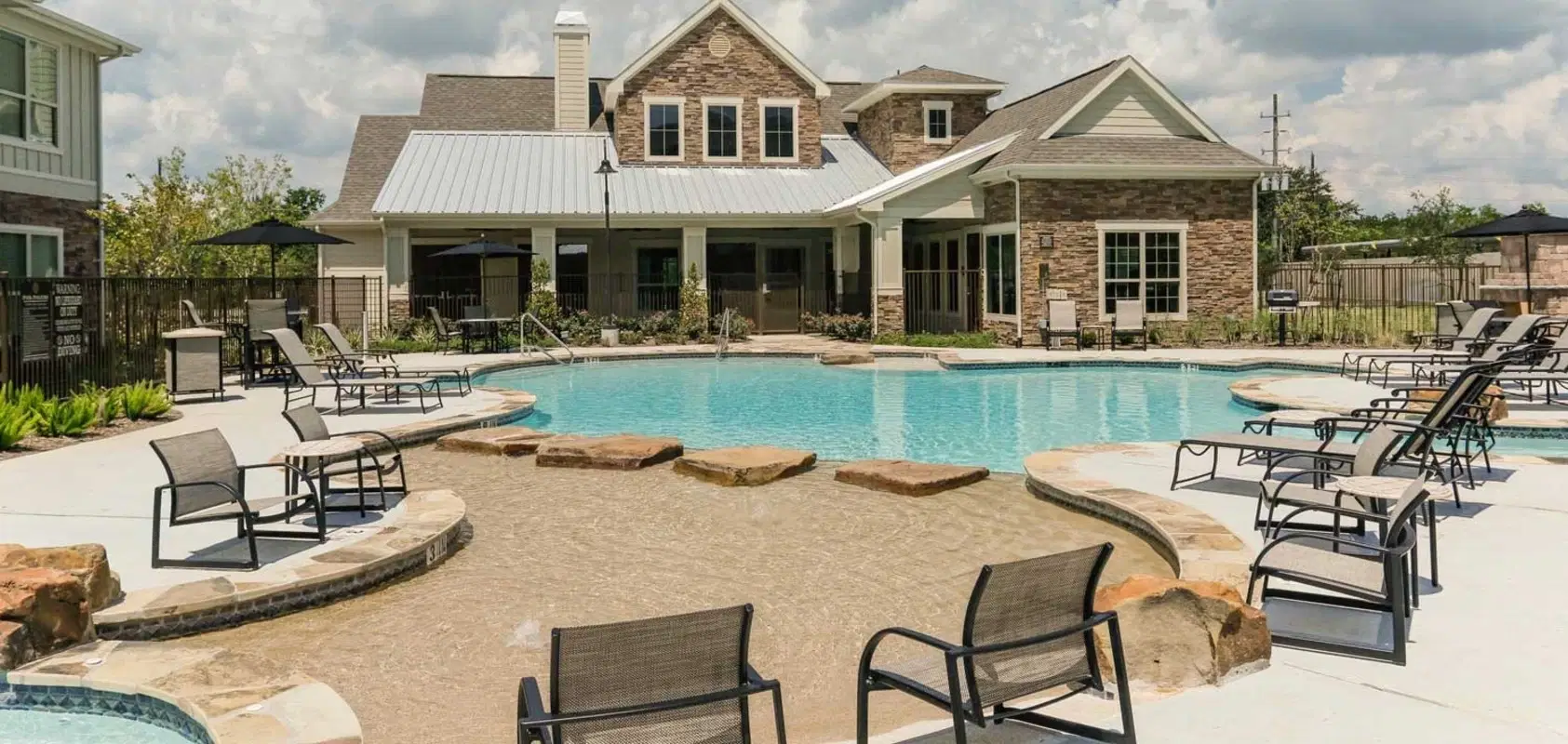 Oxford at the Ranch, Waller – Exterior