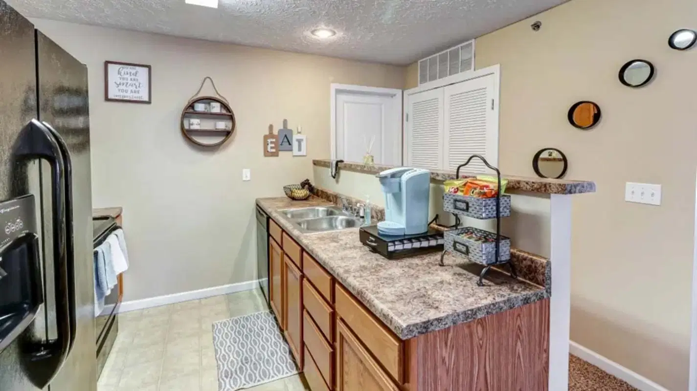 900 on Park Apartments, Carbondale – Kitchen