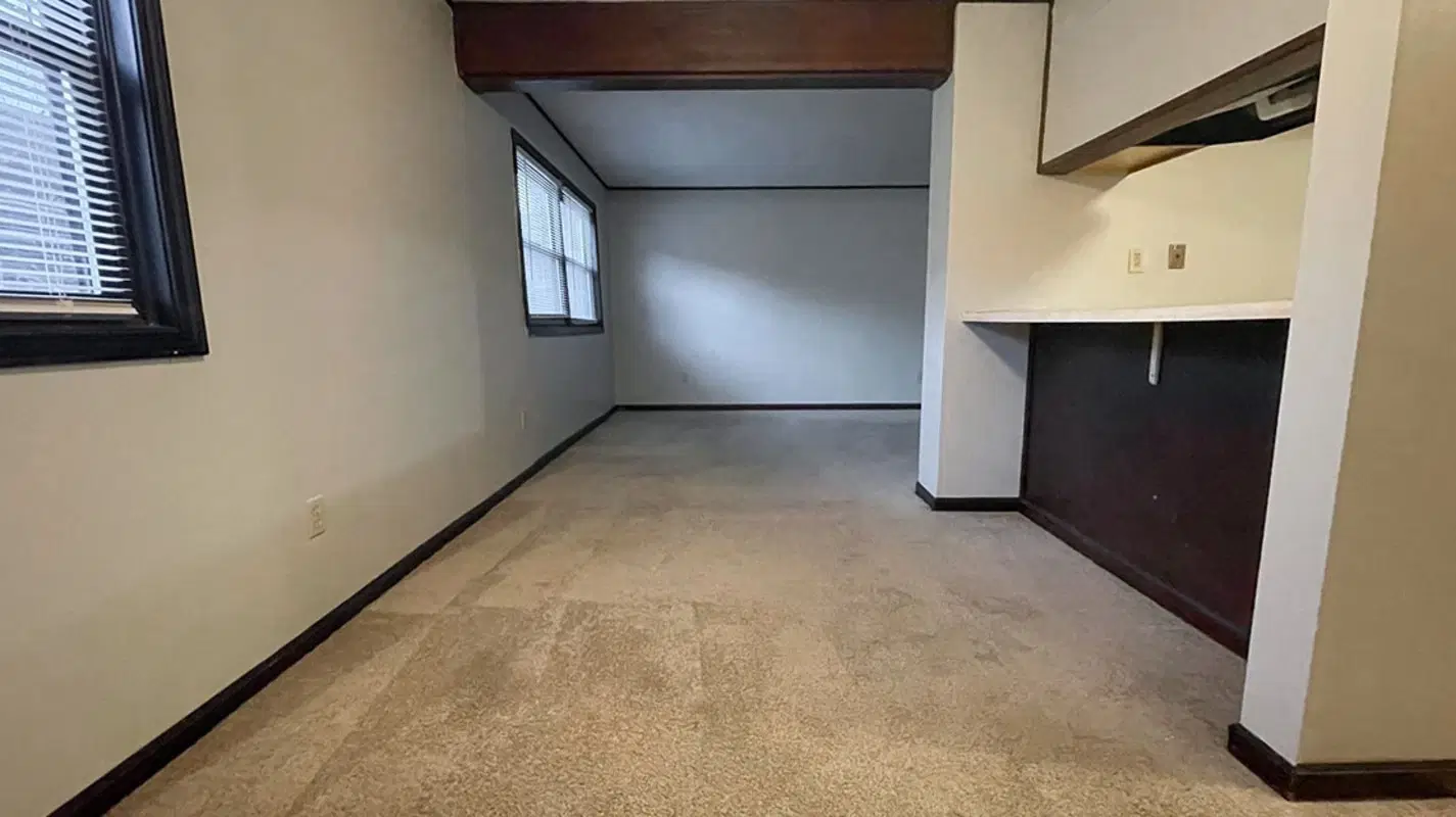 Cedar Point Apartments, Springfield – Room