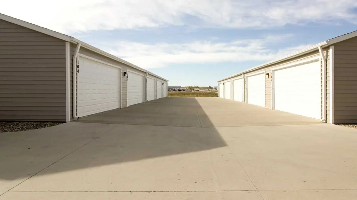 Lincoln Meadows Apartments, Dickinson – Exterior