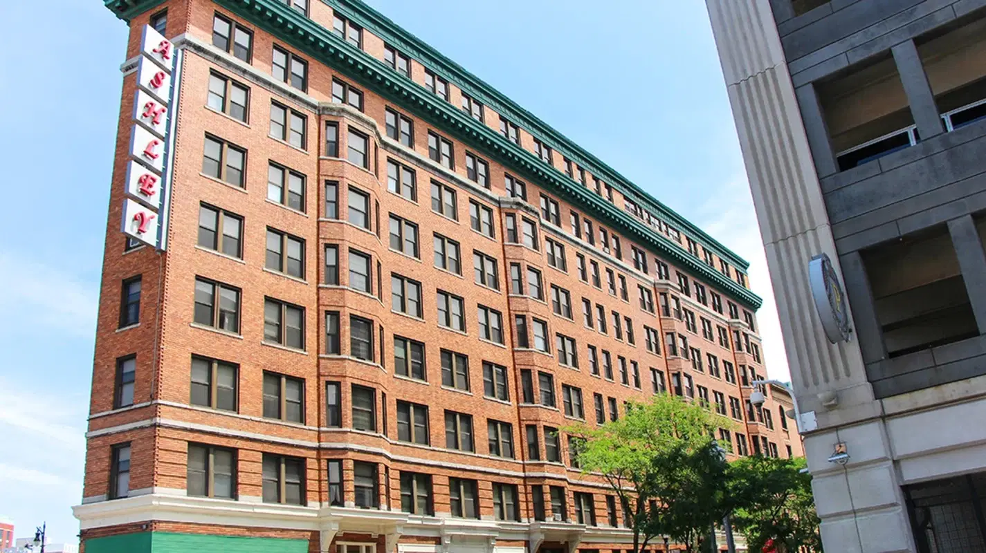 The Ashley Apartments, Detroit – Exterior