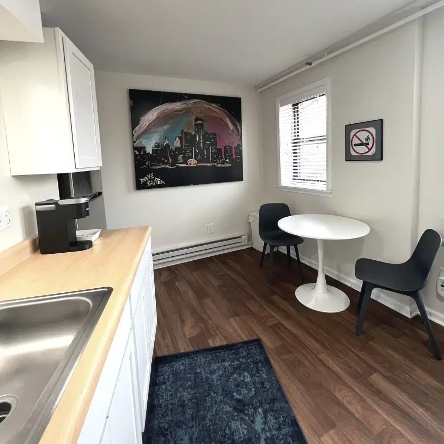 The Ashley Apartments, Detroit – Kitchen