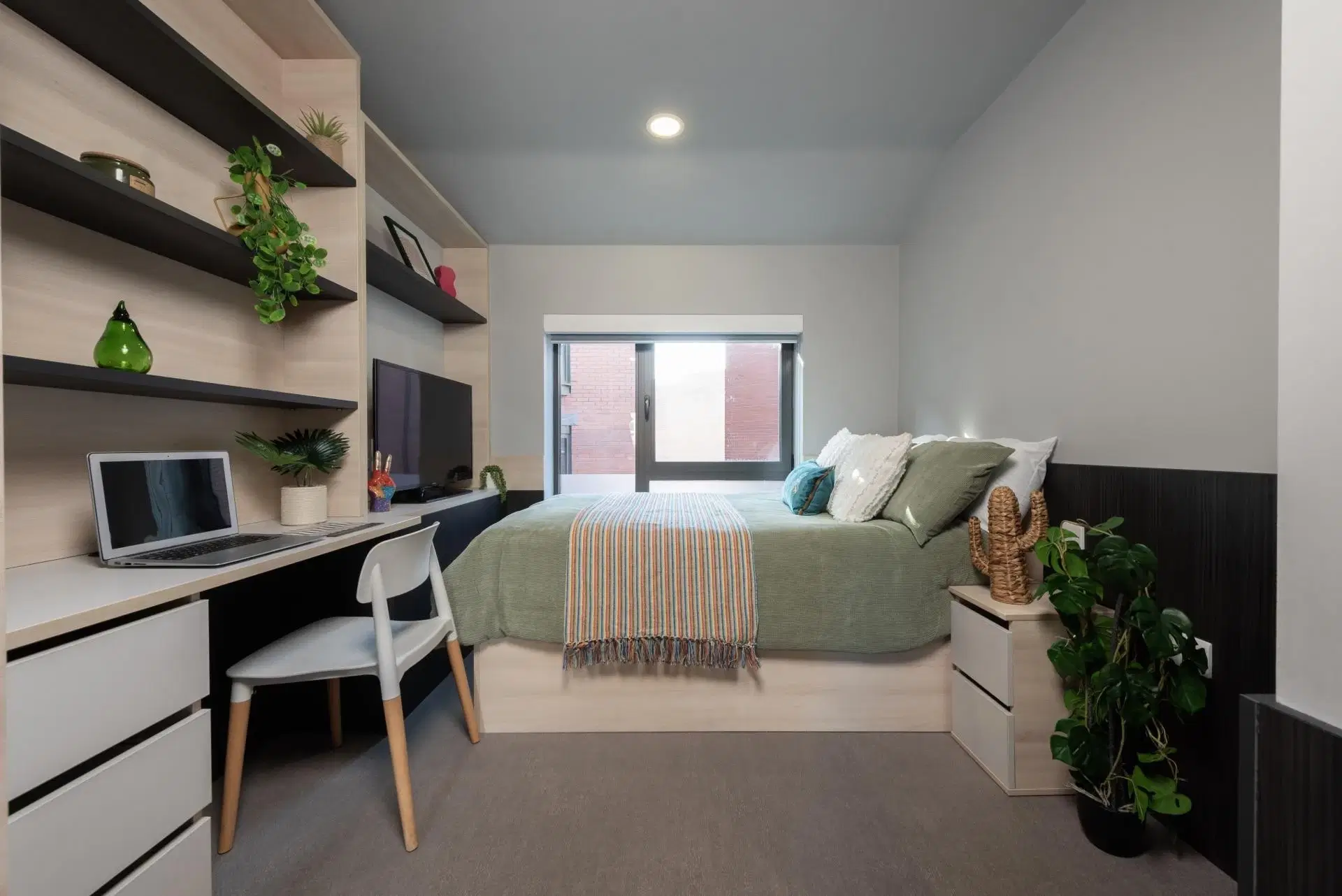 Steel City, Sheffield – Classic Studio Plus