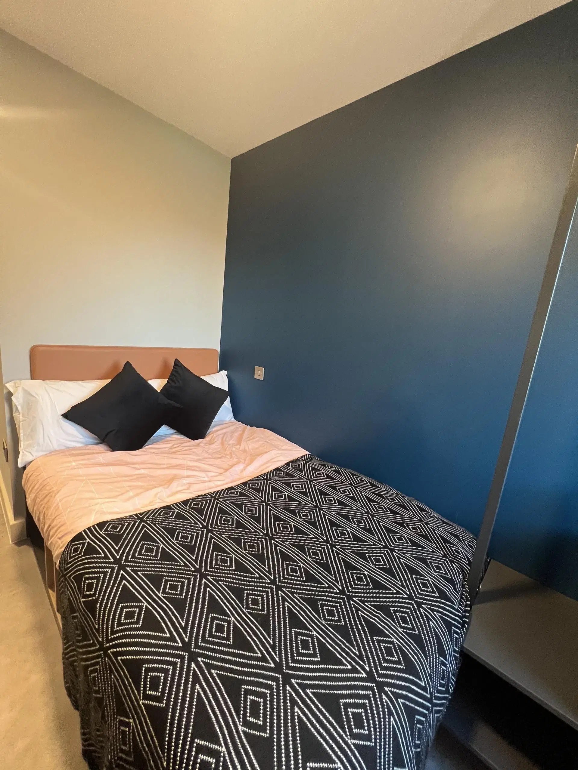 Guilden Village, Guildford – Classic Ensuite (Ground Floor)
