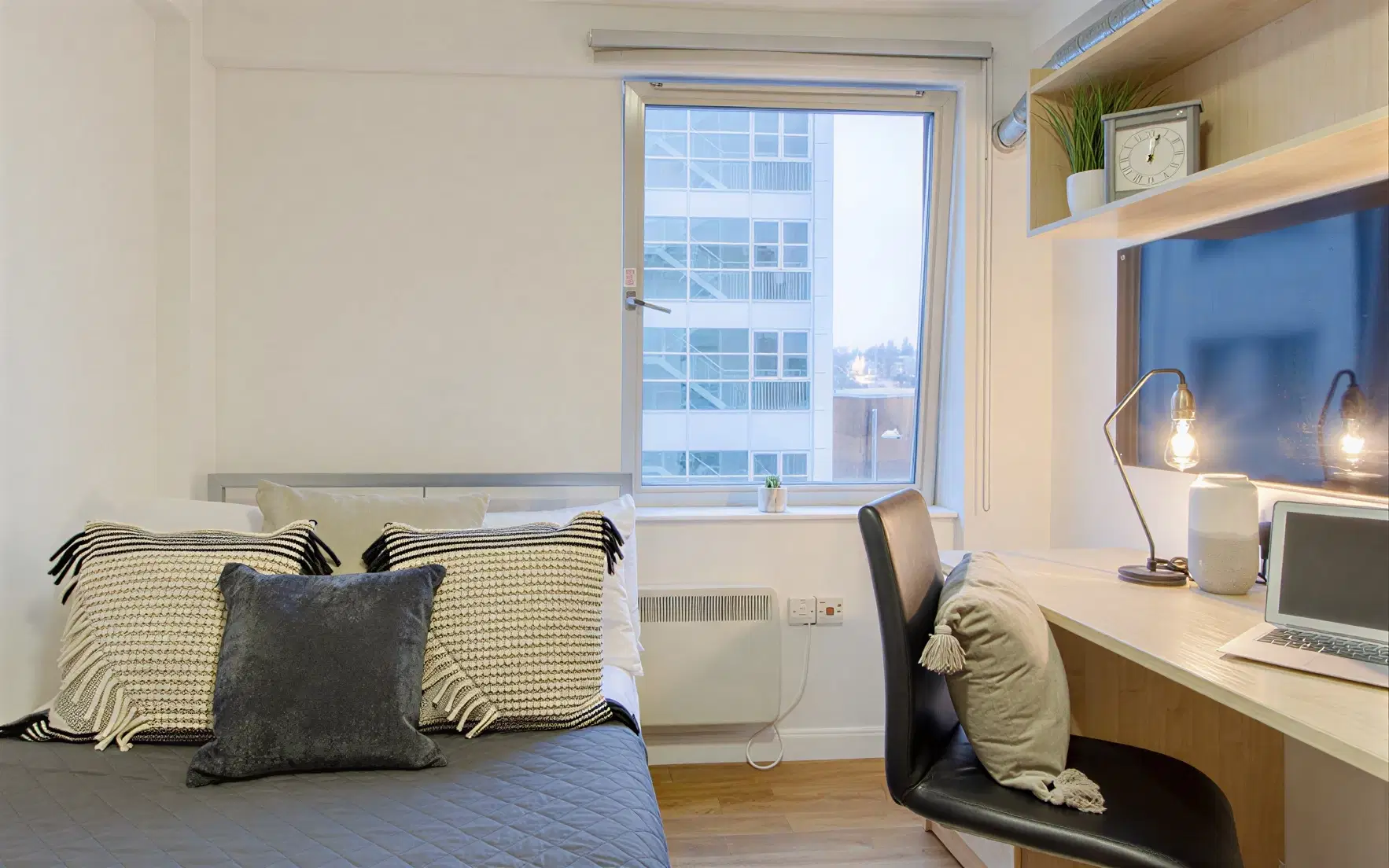 The Glasshouse, Nottingham – Copper Plus 4-5 Bed Room