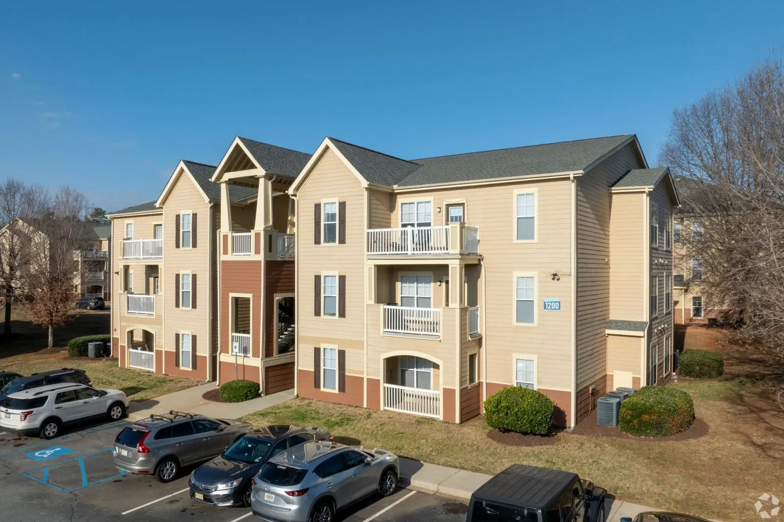 Clemson Edge, Clemson – Exterior