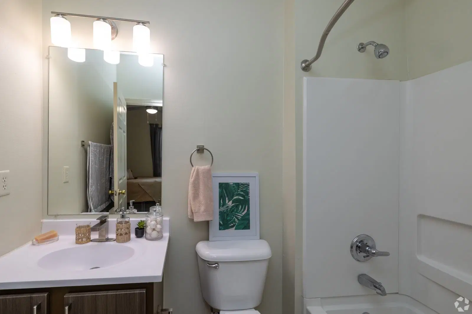 Clemson Edge, Clemson – Bathroom