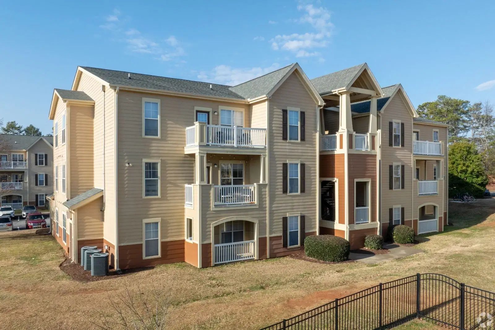 Clemson Edge, Clemson – Exterior