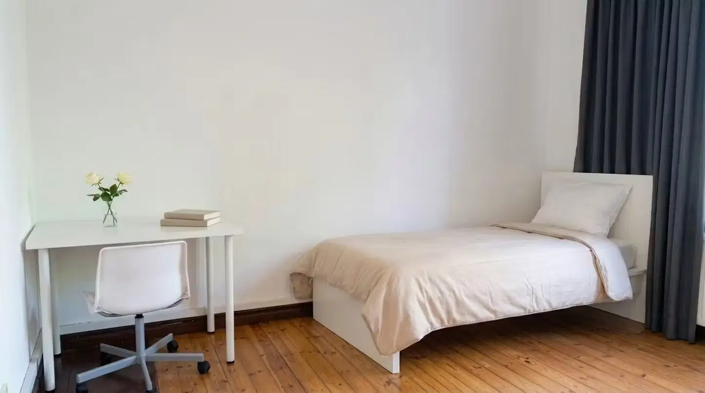 RM Treseburger Ufer 44, Berlin – Room In 3 Bed 1 Bath (#21.2.)