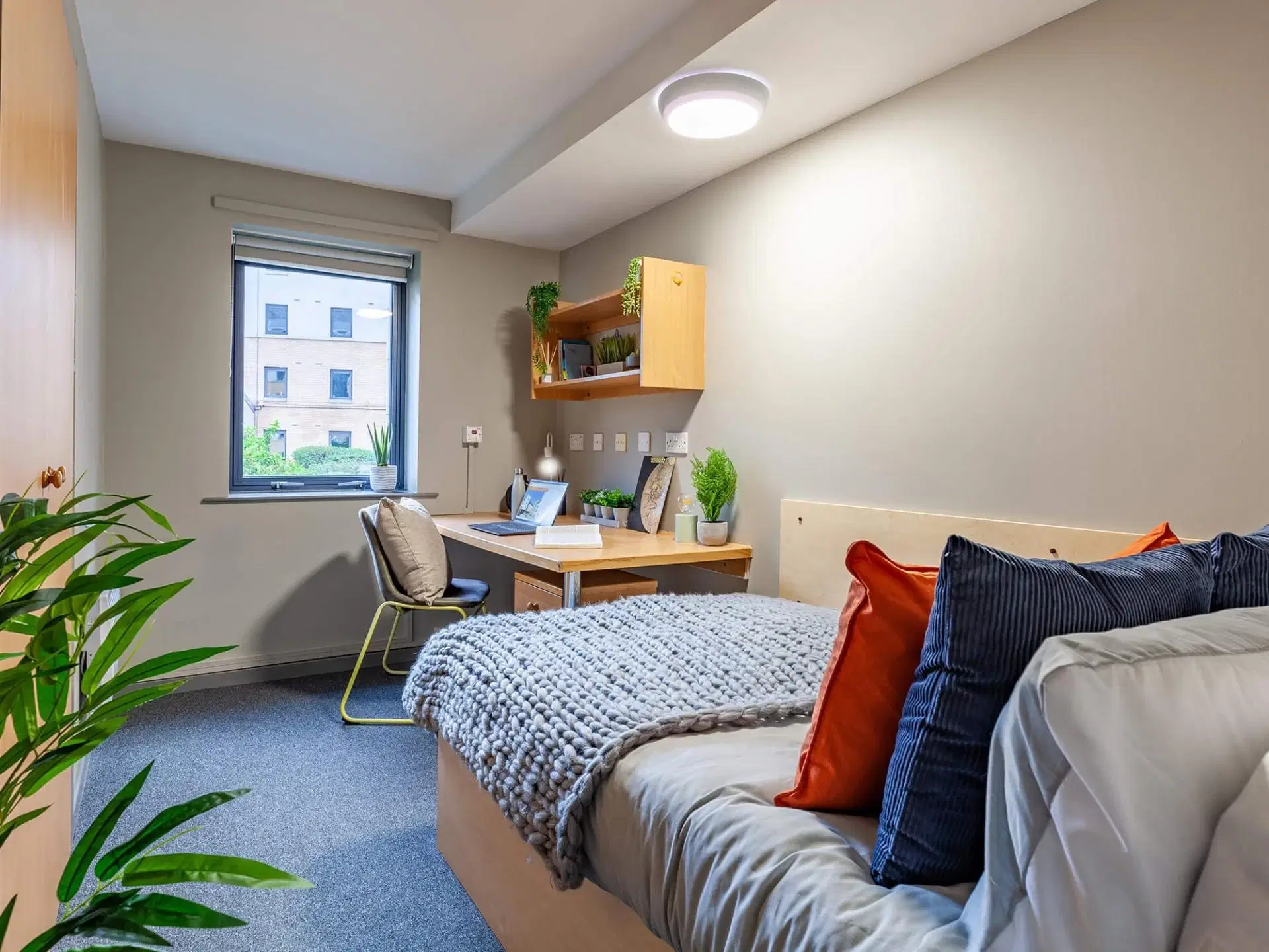 Devonshire Courtyard, Sheffield – Standard Ensuite