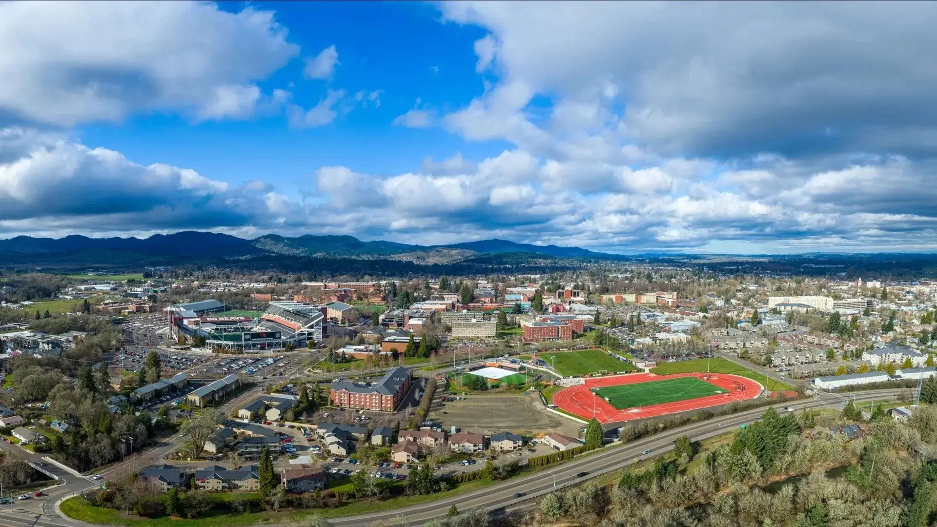 Steelhead Townhouses, Eugene – Amenities