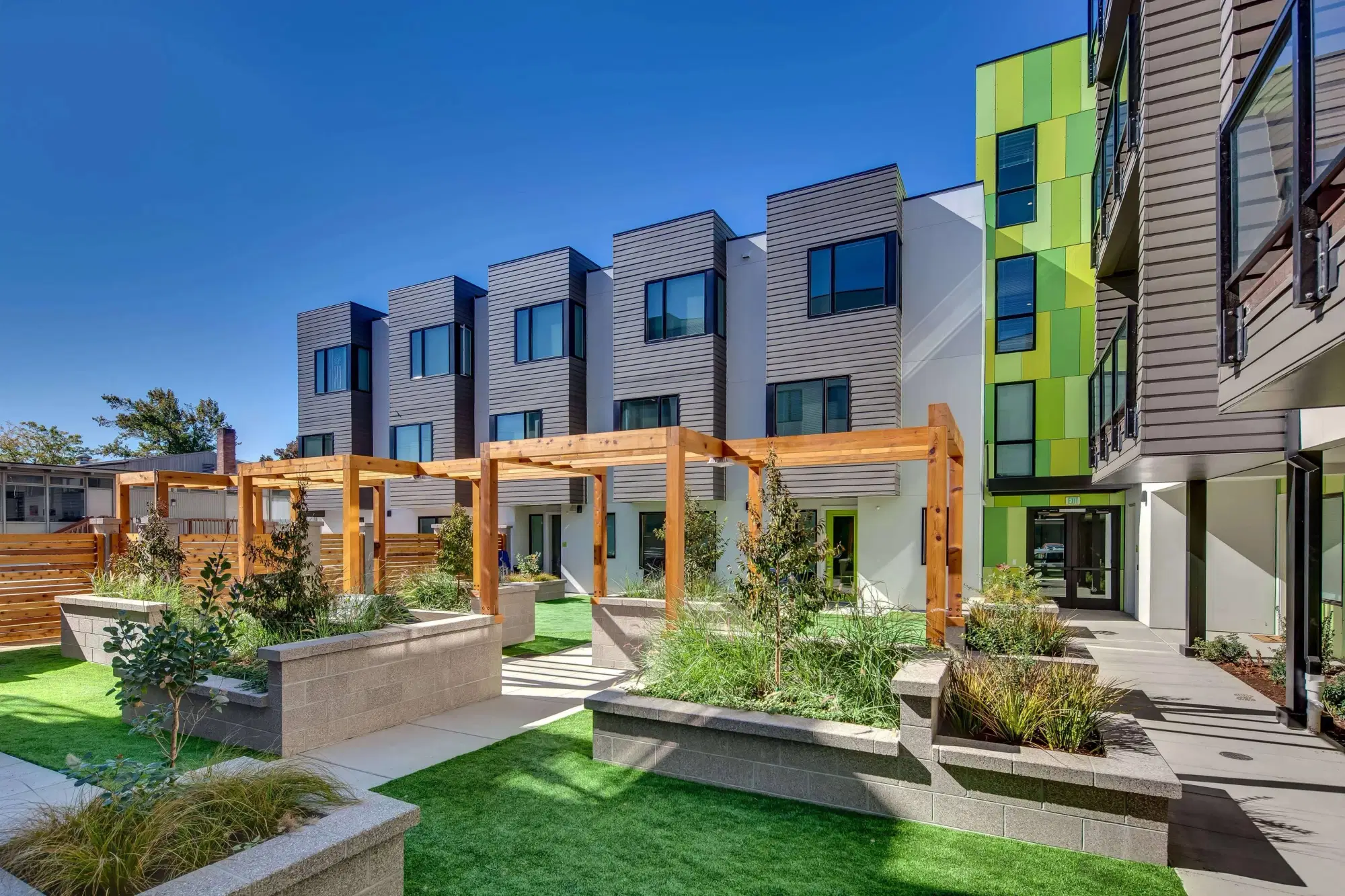 The Andy, Eugene – Exterior