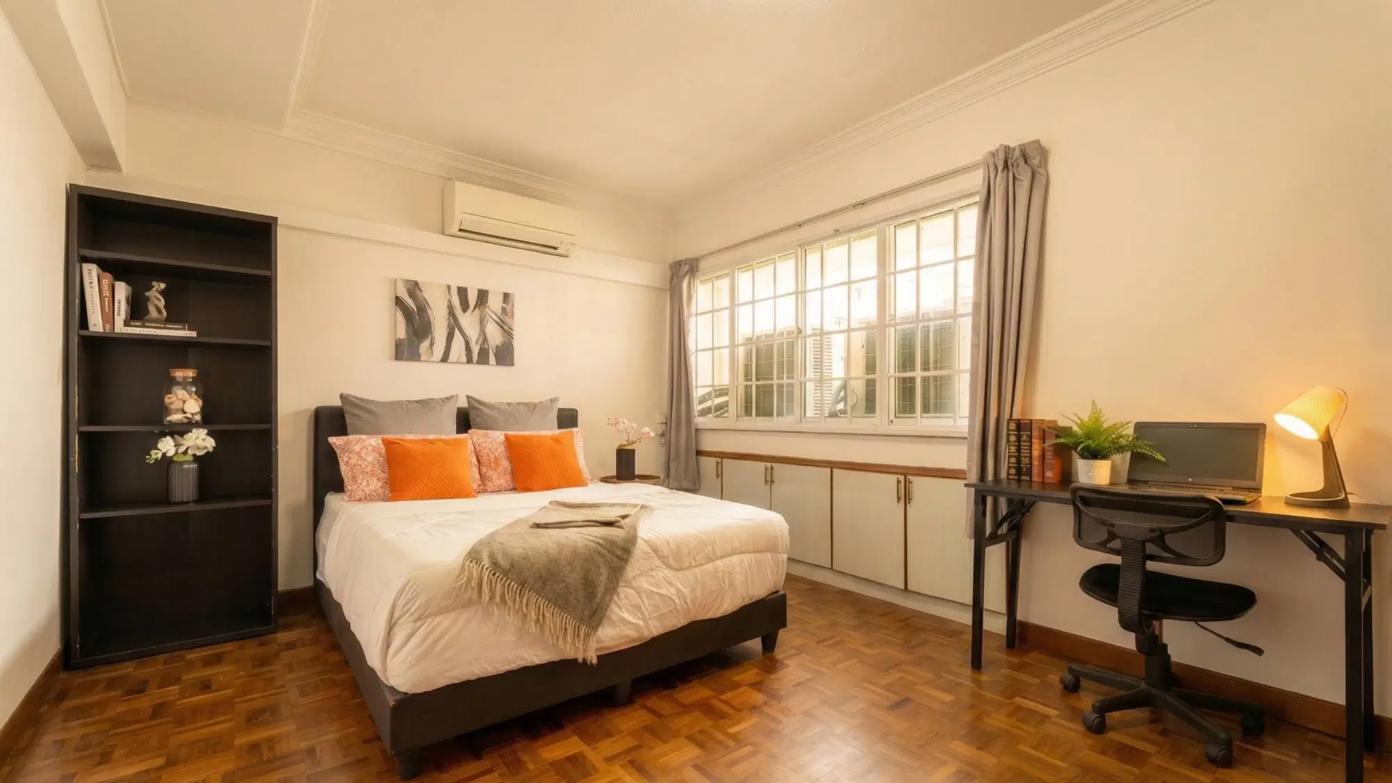 Room in a 7 Bedroom Apartment, 122 Jurong E St 13, Singapore 600122