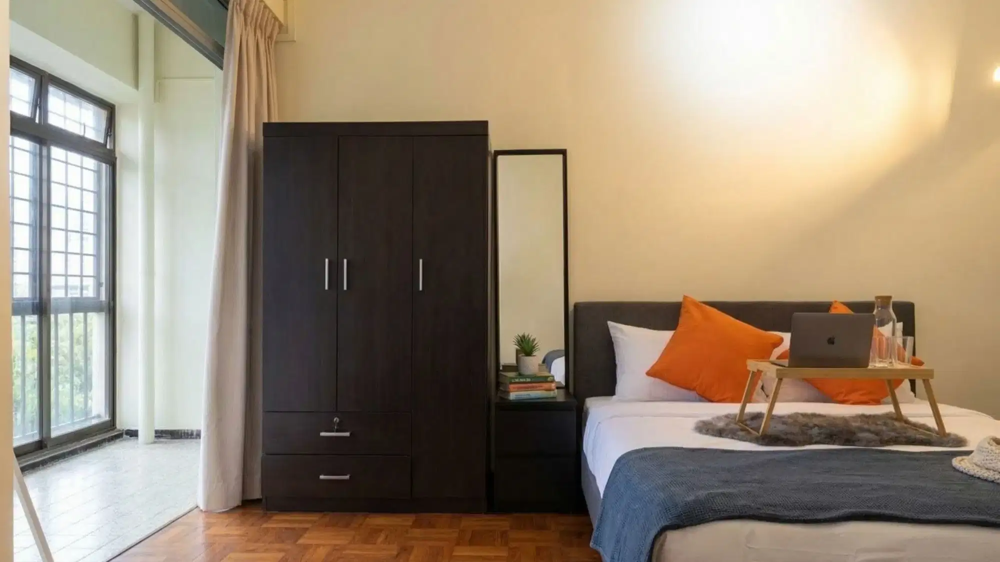 Room in a 6 Bedroom Apartment, 588 Yio Chu Kang Rd, Singapore 787072