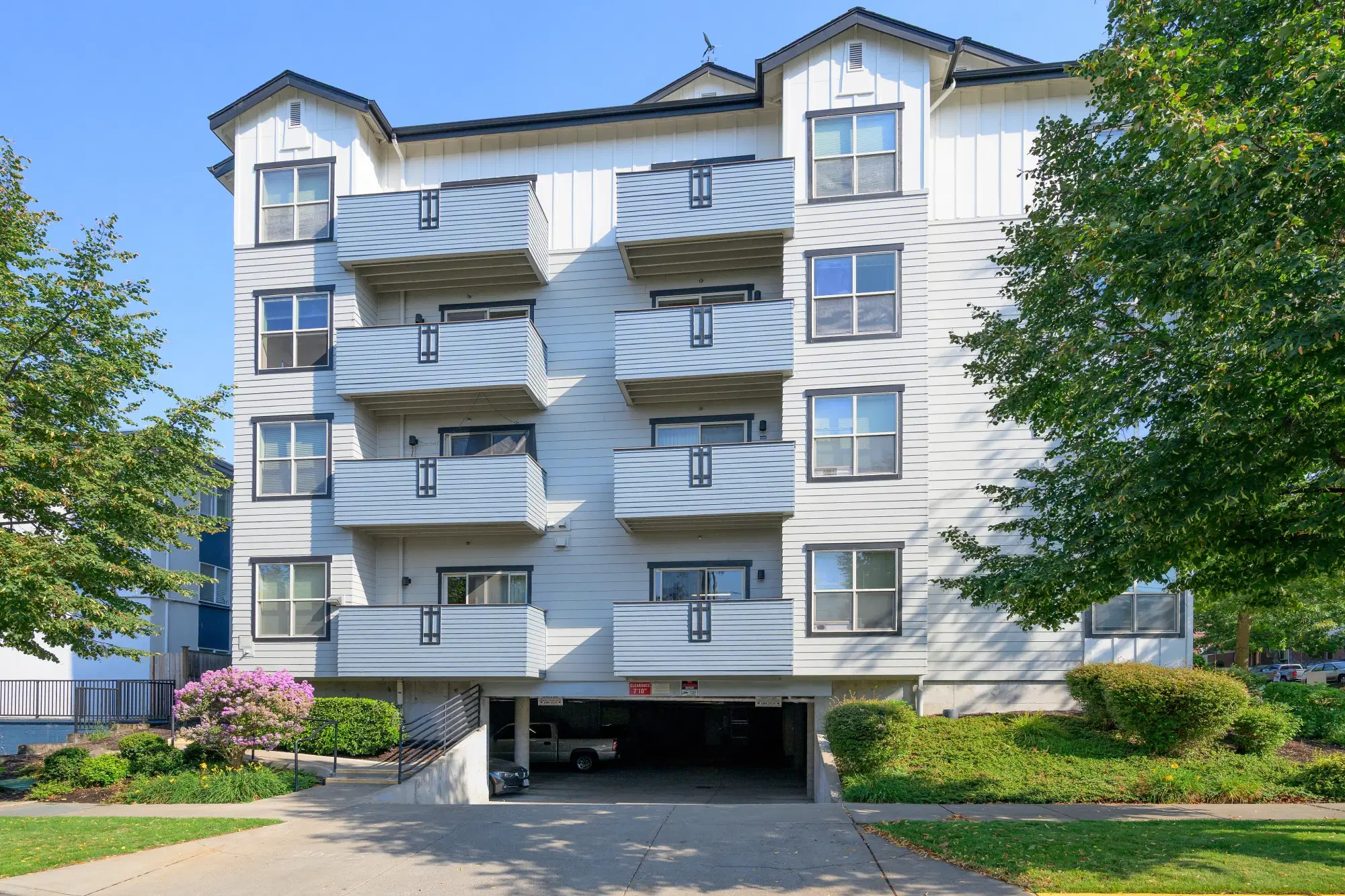 The Hutton, Eugene – Exterior