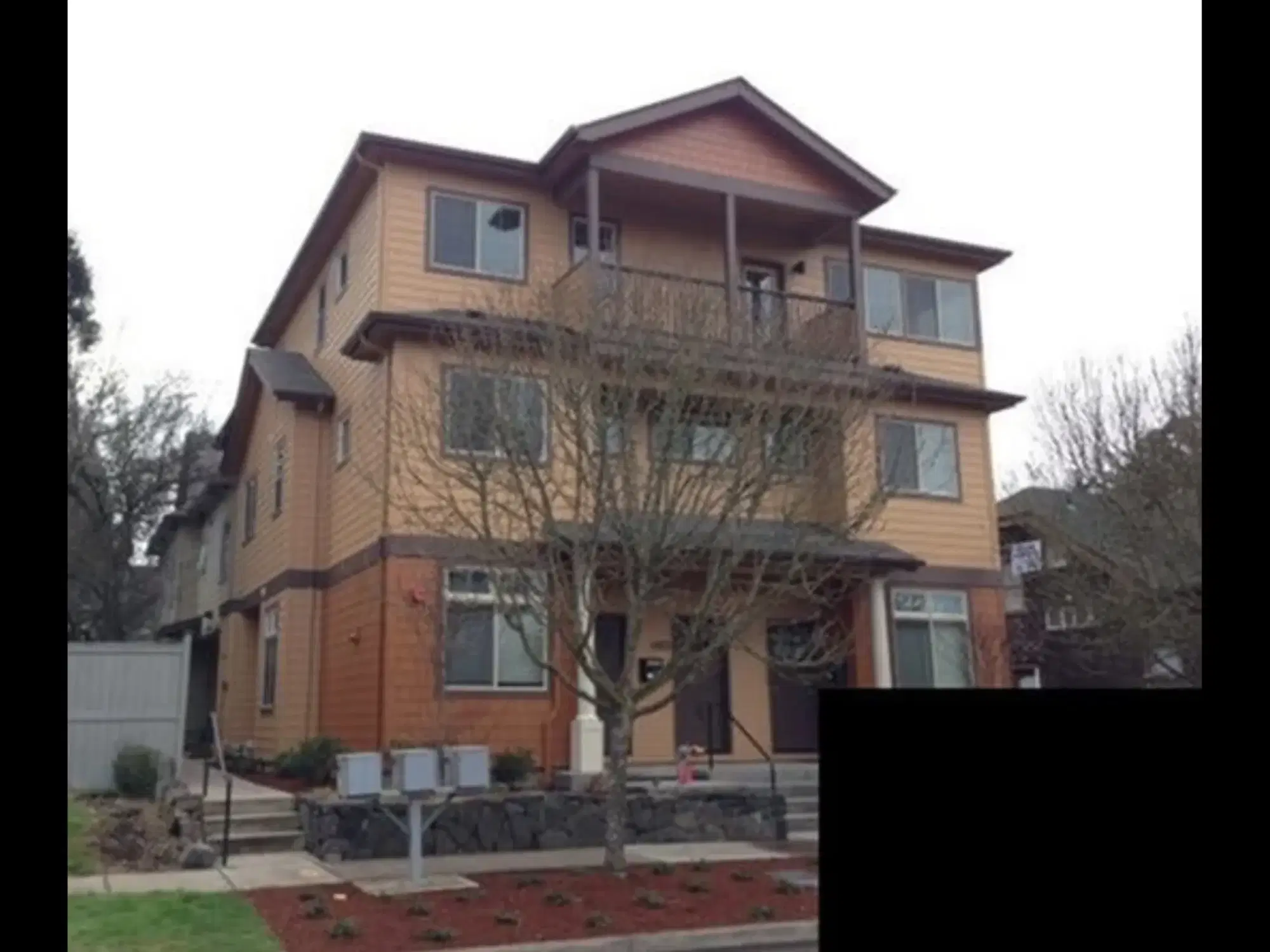 The Lupine, Eugene – Exterior