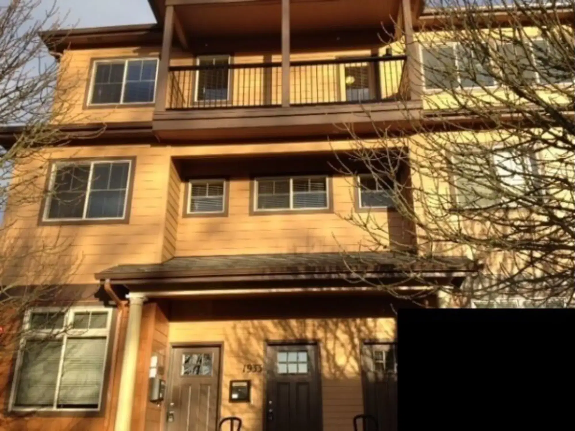 The Lupine, Eugene – Exterior