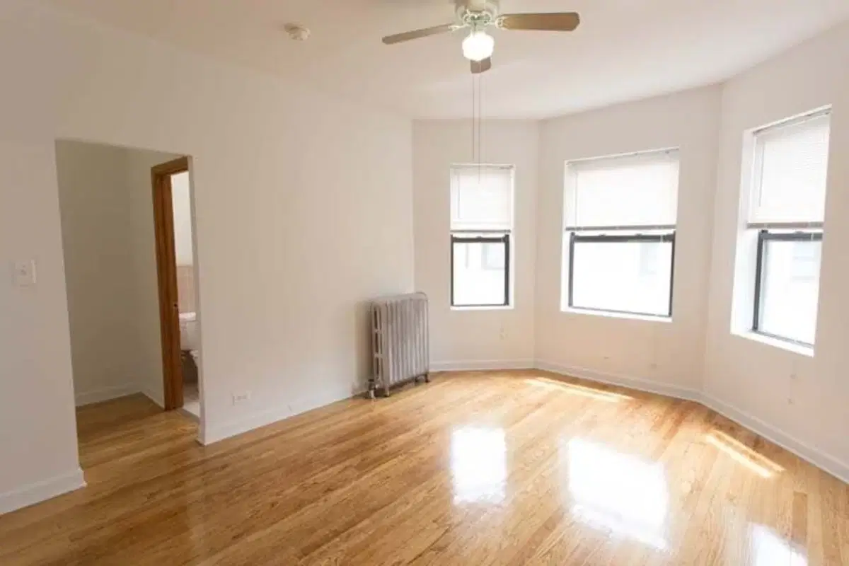 5415 S. Woodlawn Avenue, Chicago – Studio