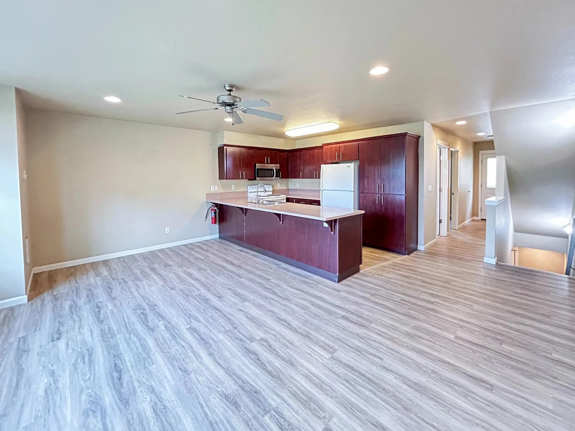 Duck Flats, Eugene – Kitchen