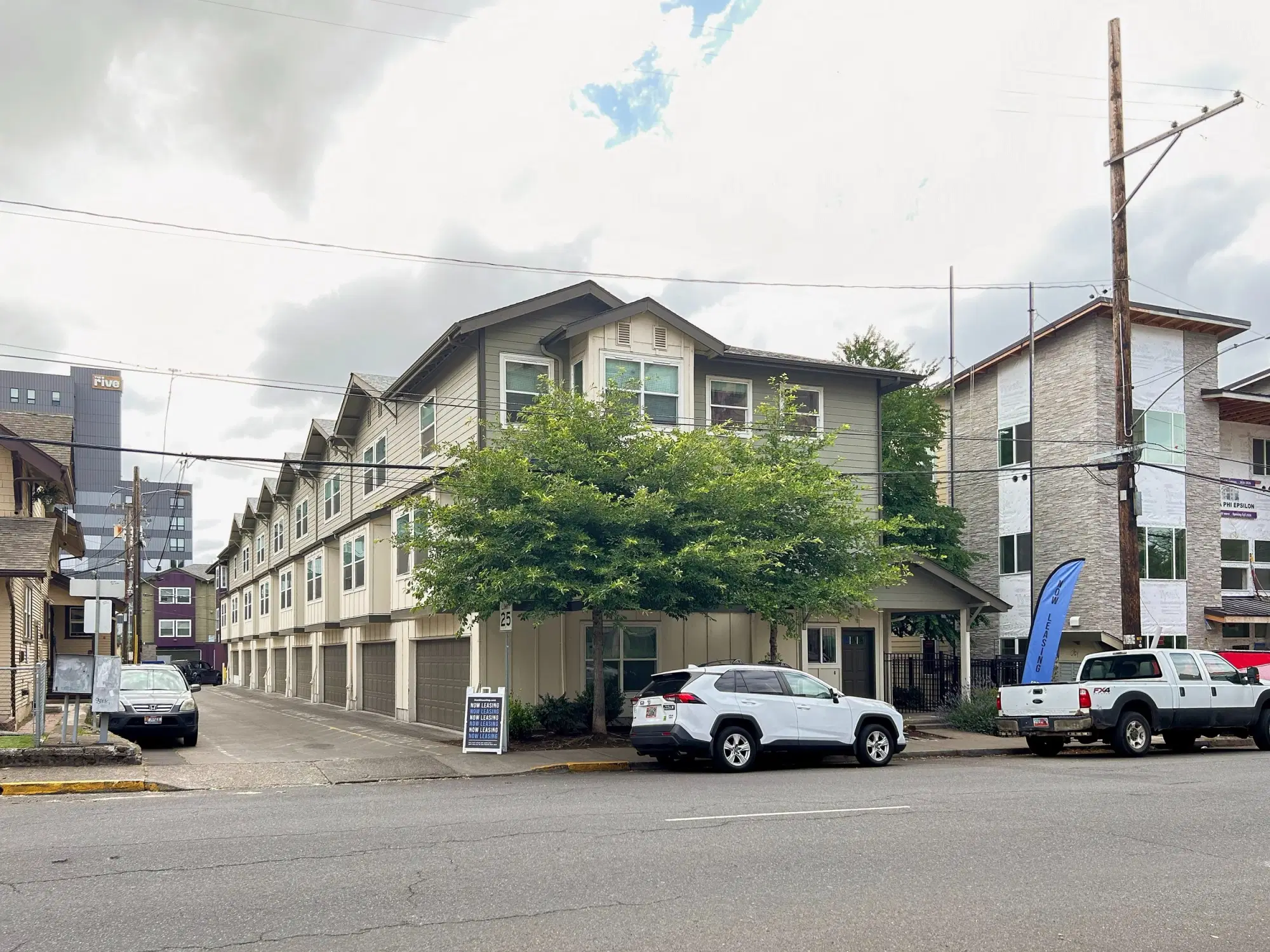 Duck Flats, Eugene – Exterior