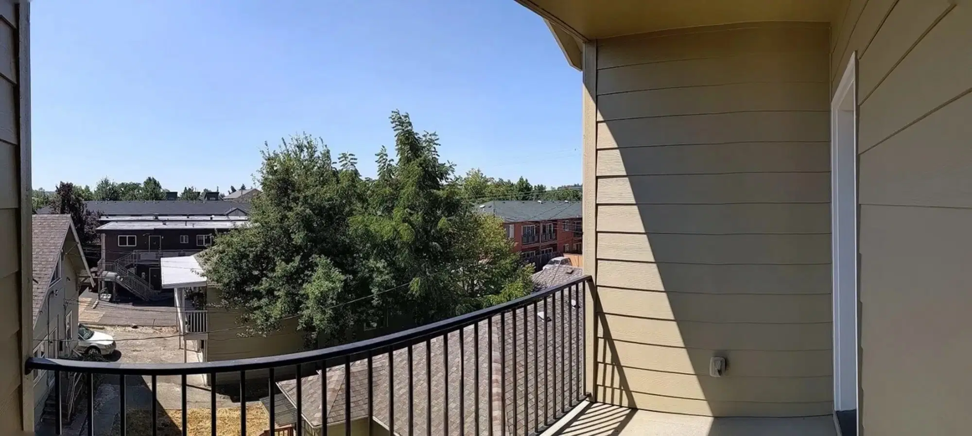 The Madrone, Eugene – Exterior