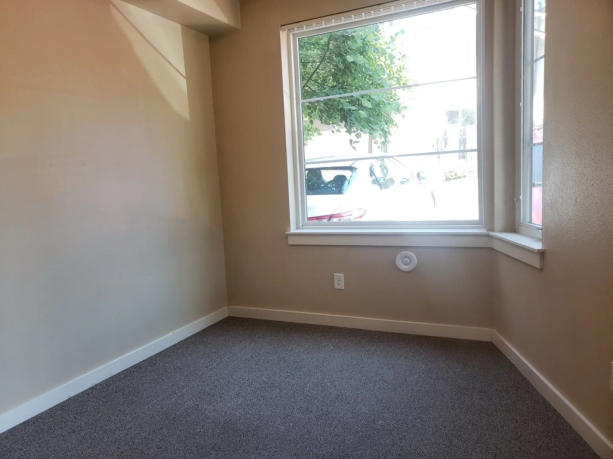 Indigo Place, Eugene