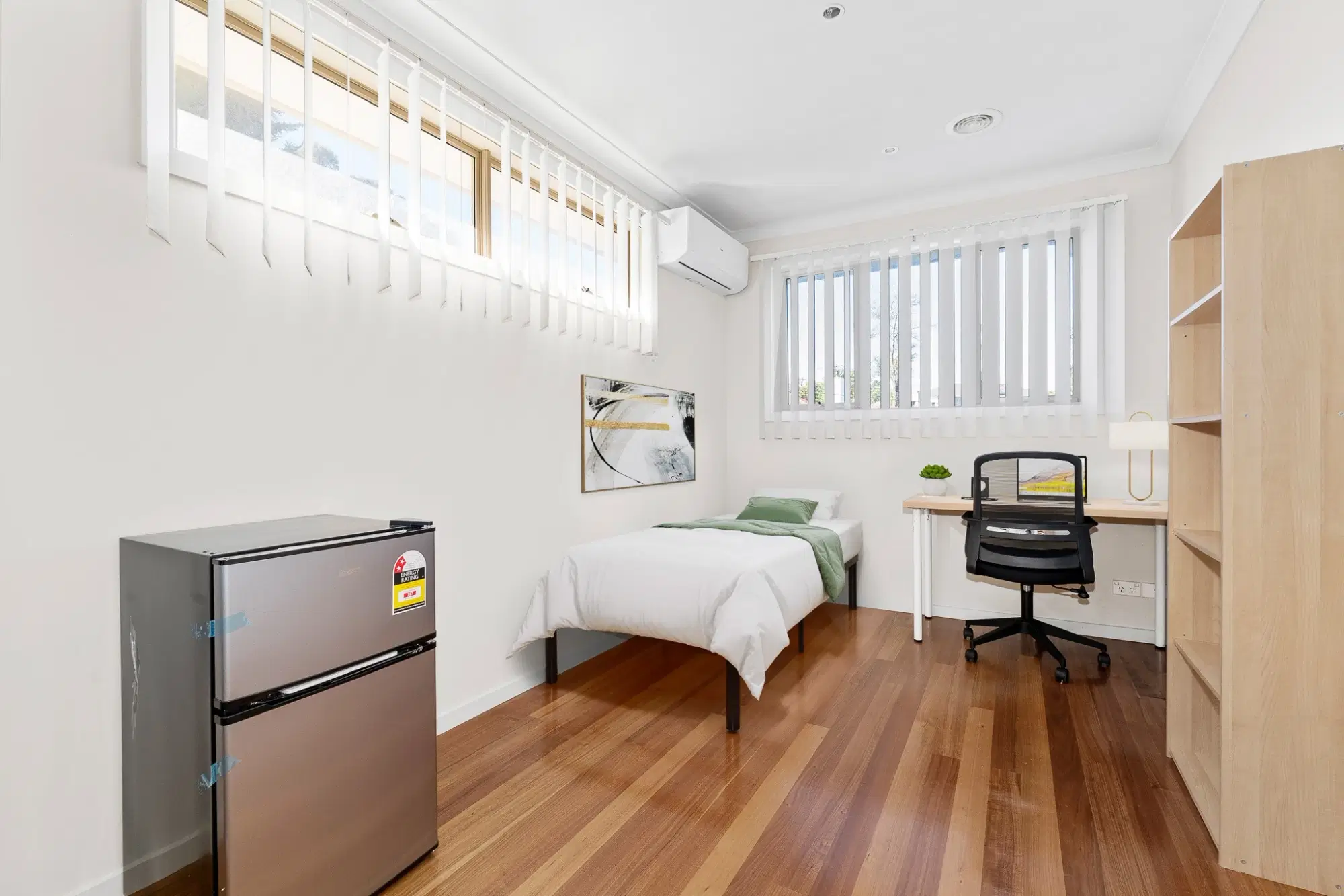 Rooming Houses,Unit 2 / 10 Binalong Avenue, Chadstone, Melbourne – Single Room