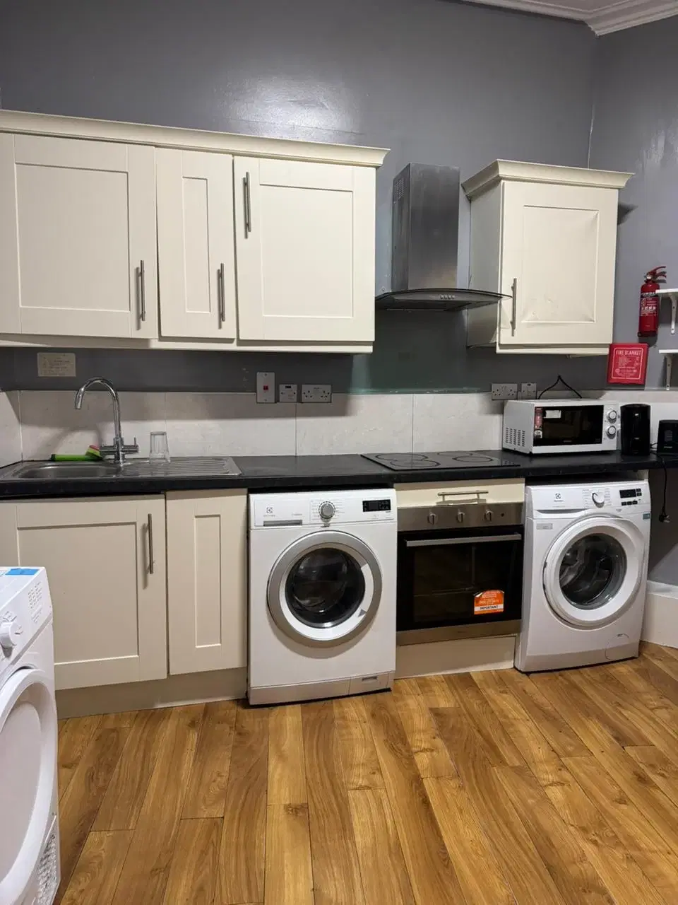 Room in A 8 Bedroom Apartment, 1 Waterfall Avenue, Drumcondra, Dublin 3 D03 DA24 – Kitchen
