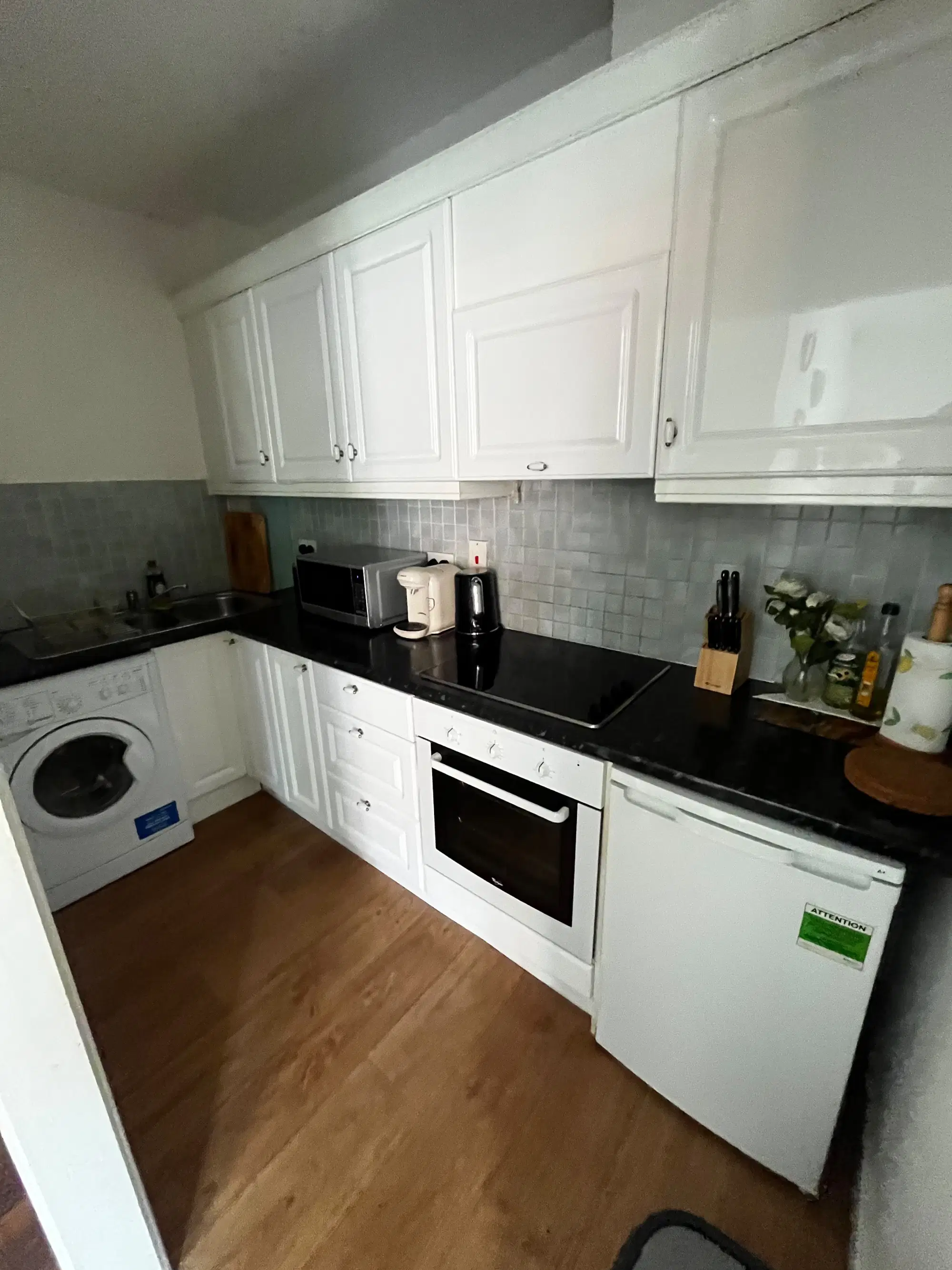Room in A 2 Bedroom Apartment, Nicholas House, Ardilaun Court, Patrick Street, Dublin 8 D08 YC64 – Kitchen