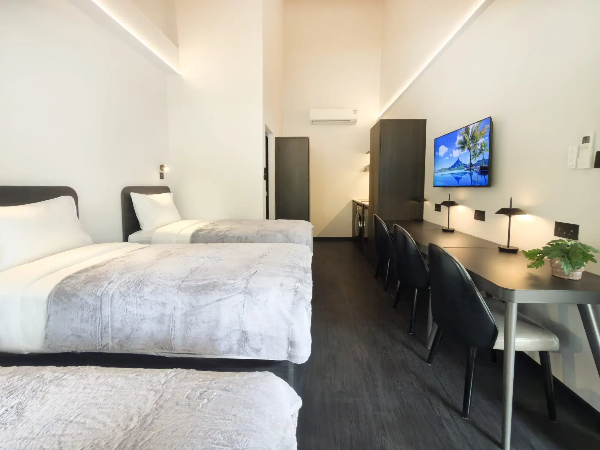 Coliwoo Resort Changi, Singapore – Eastin Studio