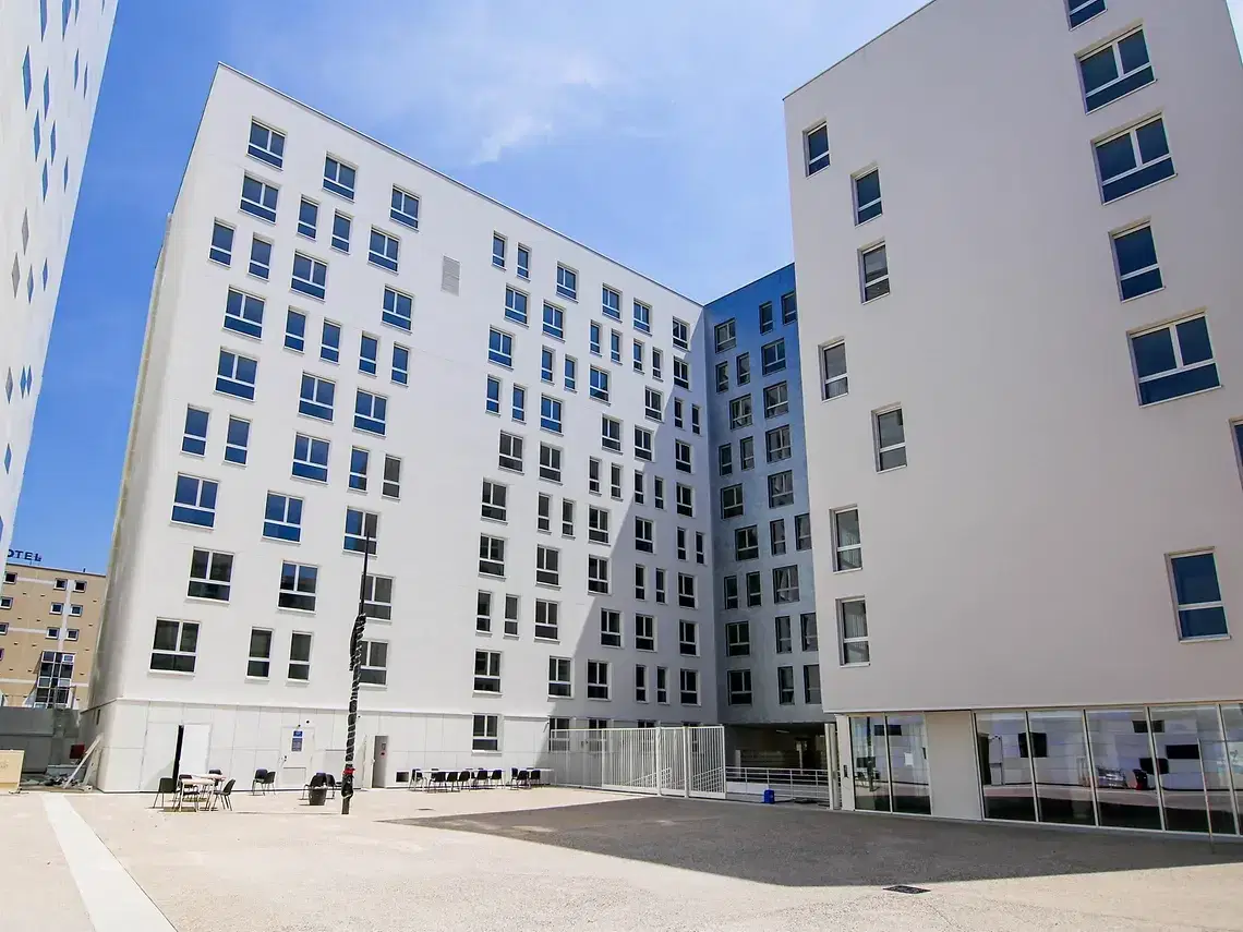Paris Ivry, Paris – Exterior