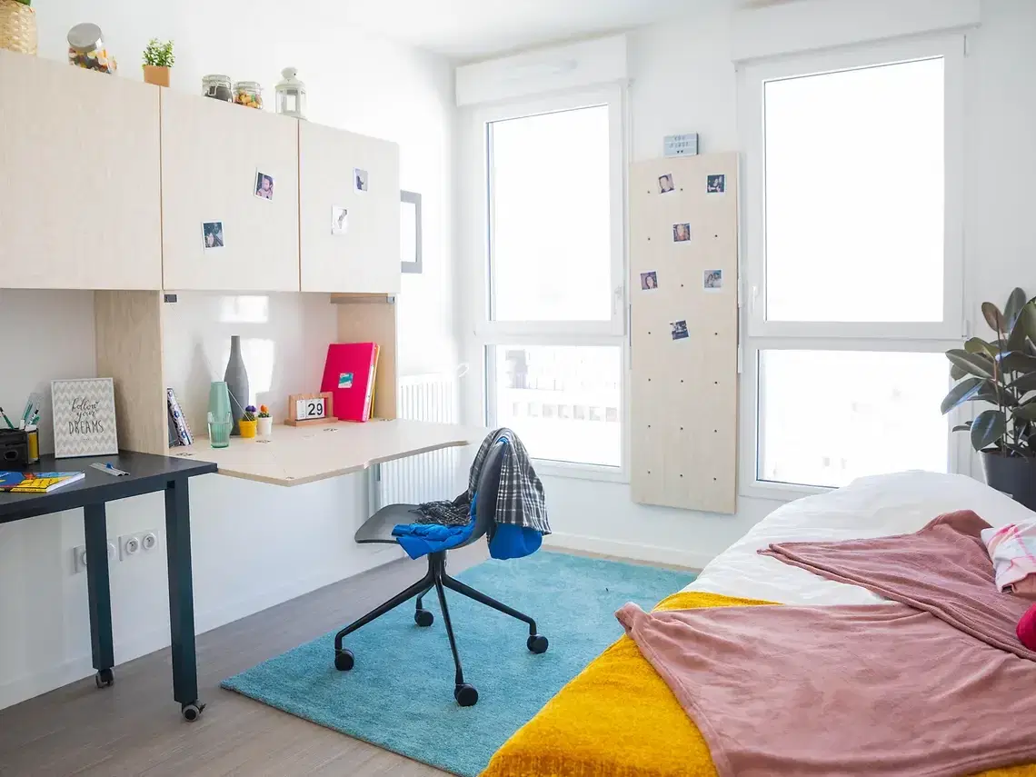 Paris Ivry, Paris – Studio with Terrace