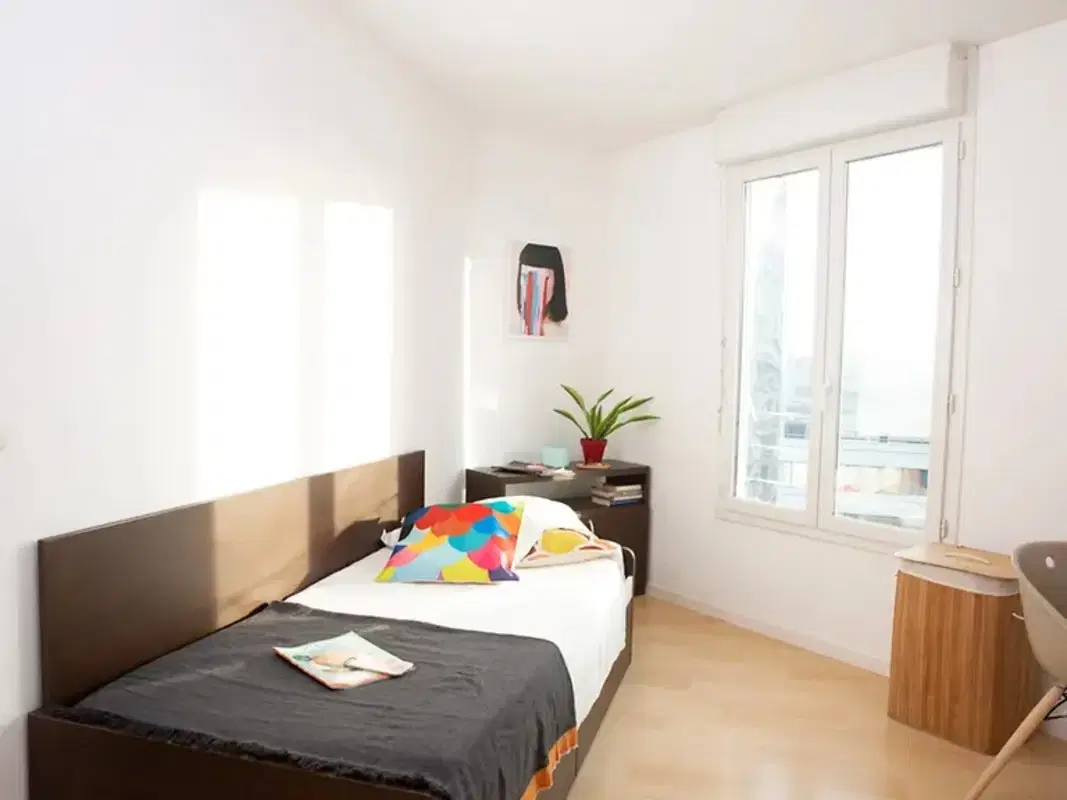 Paris Cité Cinéma, Paris – Three-Bedroom Apartment with Balcony