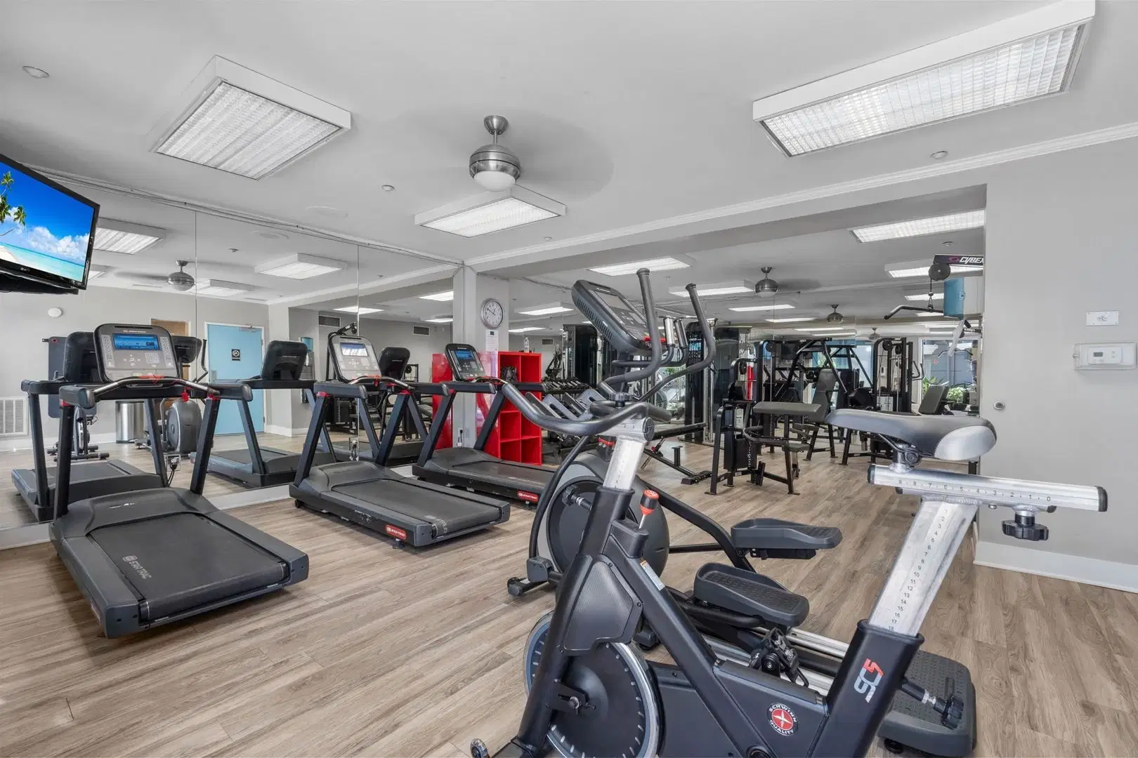 8465 Regents Court Road, Unit 448, San Diego – Amenities