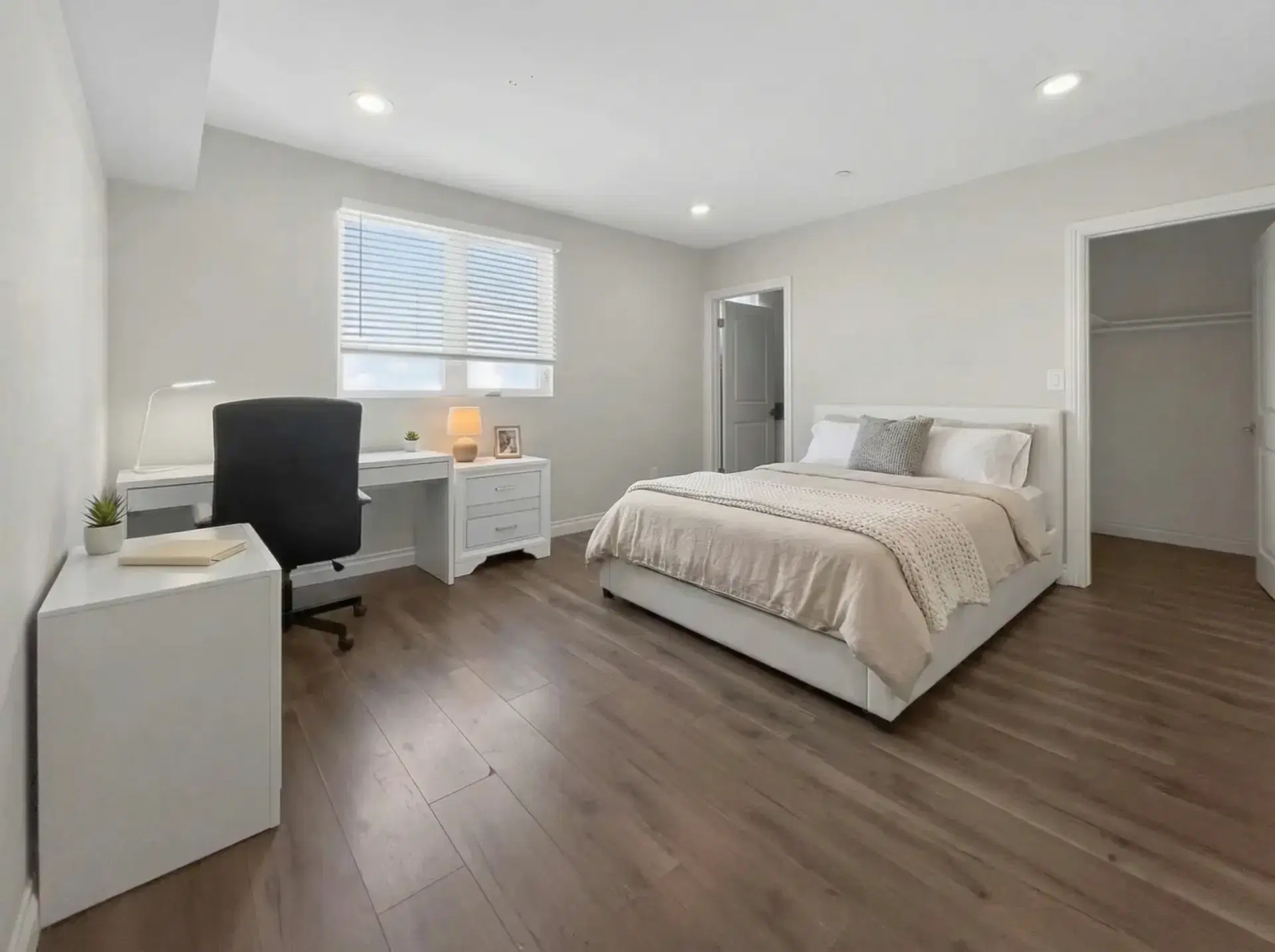 1334 W 37th Pl, Los Angeles – Bedroom