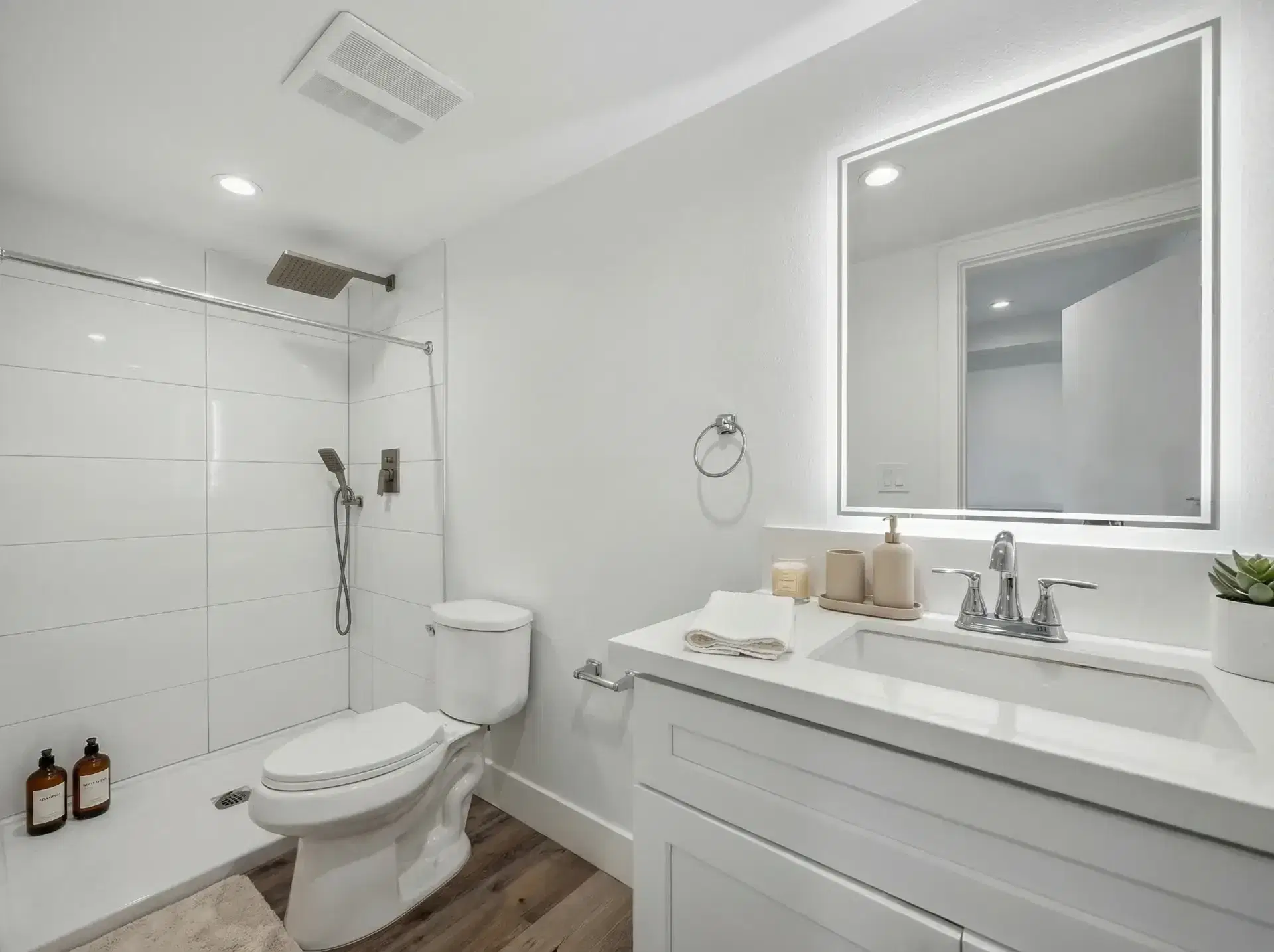 1419 W 35th St, Los Angeles – Bathroom