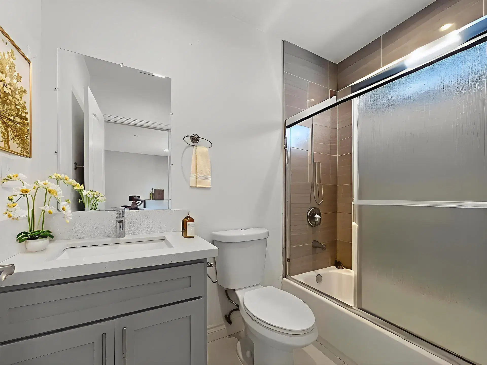 1348 W 37th Pl, Los Angeles – Bathroom