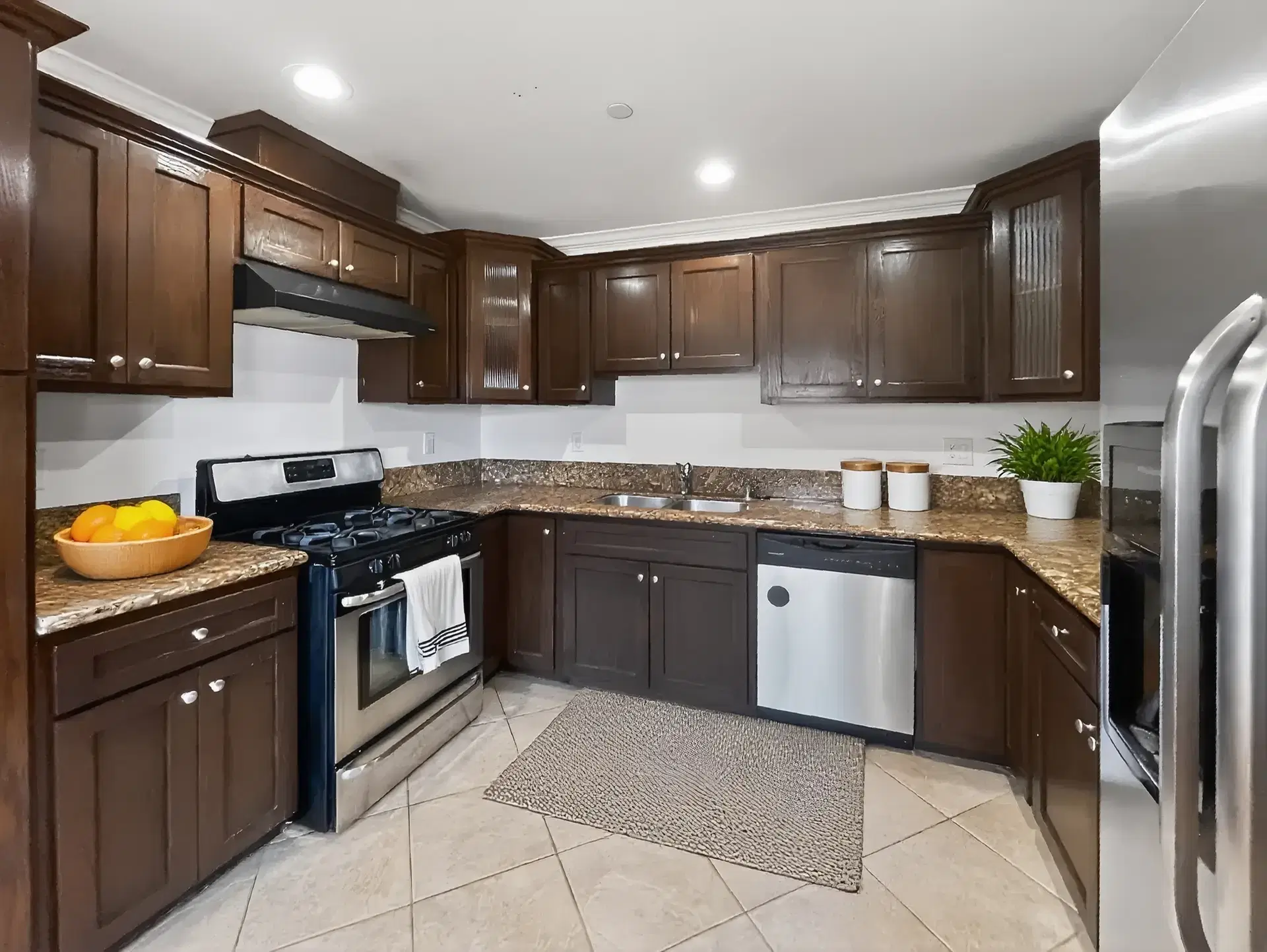 3111 Walton Ave, Los Angeles – Kitchen