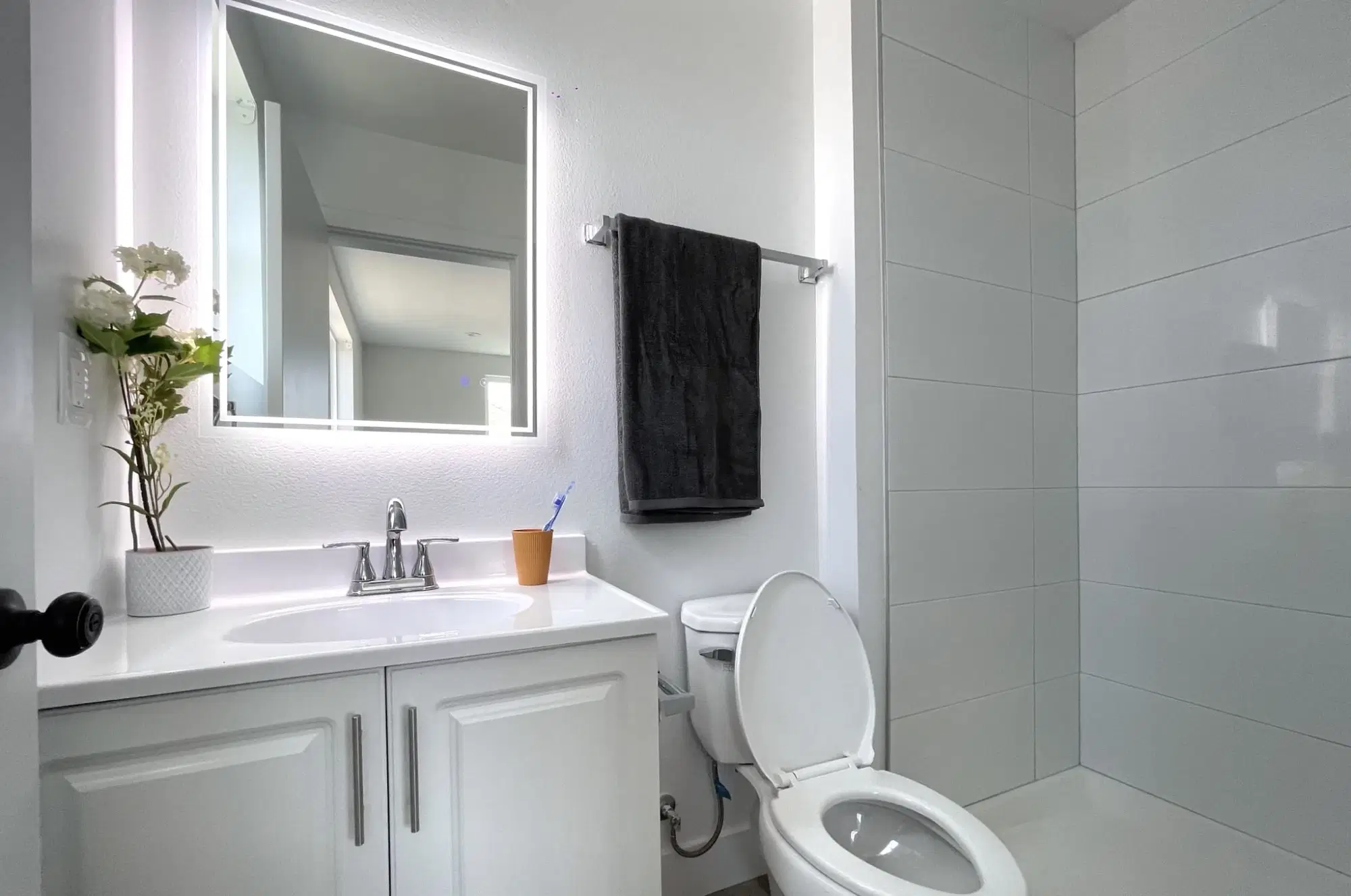1314 W 35th Pl, Los Angeles – Bathroom