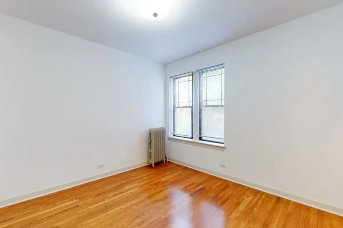 5326-5336 S. Greenwood Avenue, Chicago – 1 Bed 1 Bath
