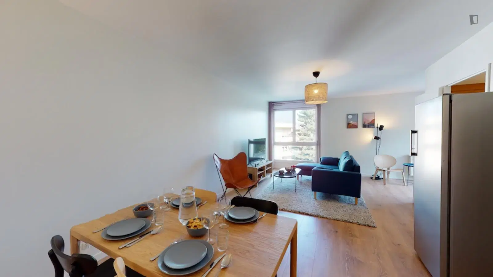 UNP 92240, Paris – Common Area