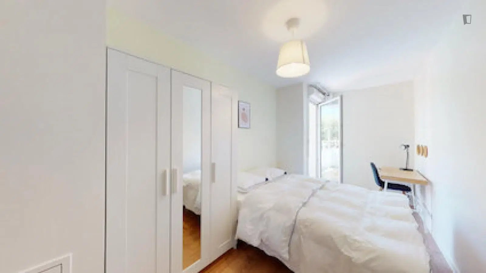 UNP 92240, Paris