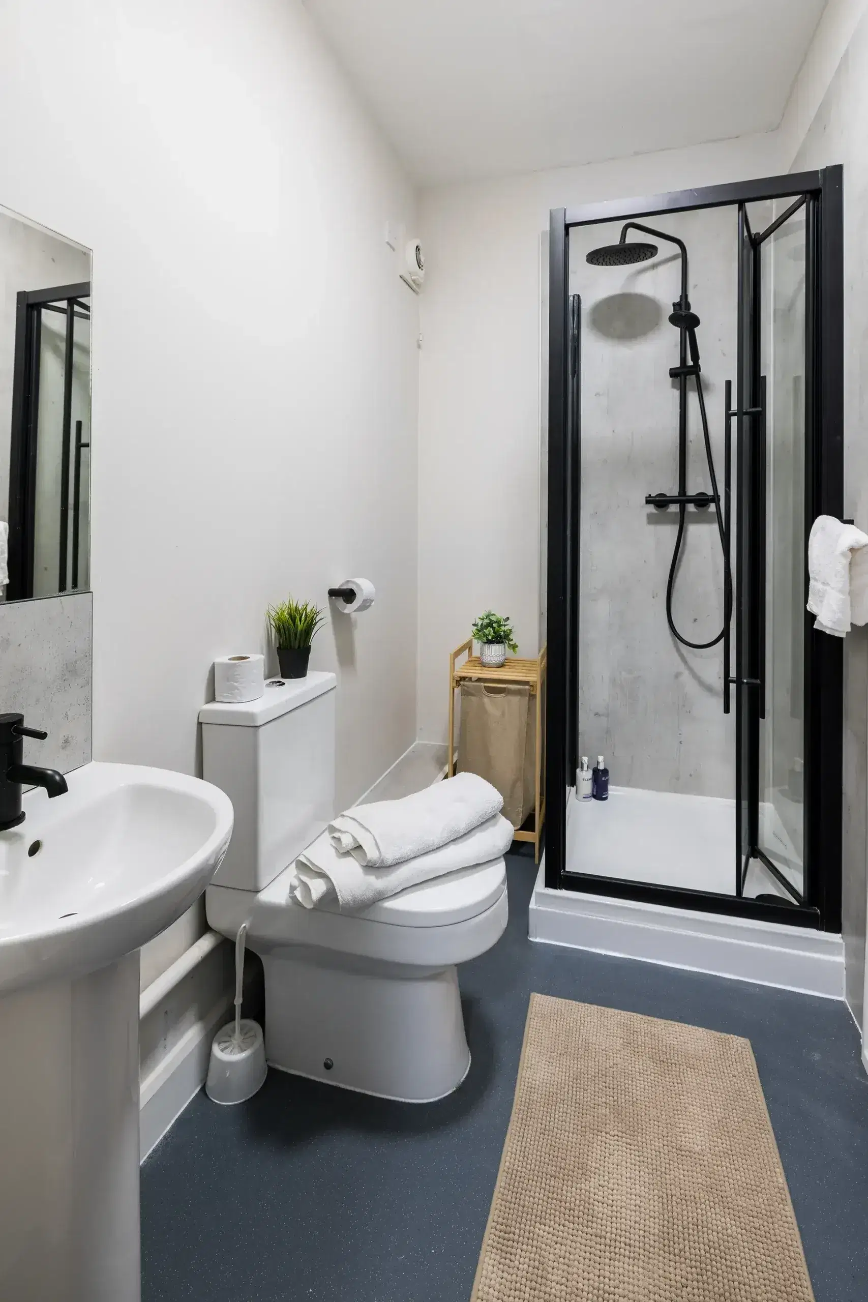 Lyon Street Terrace, Dundee – Bathroom