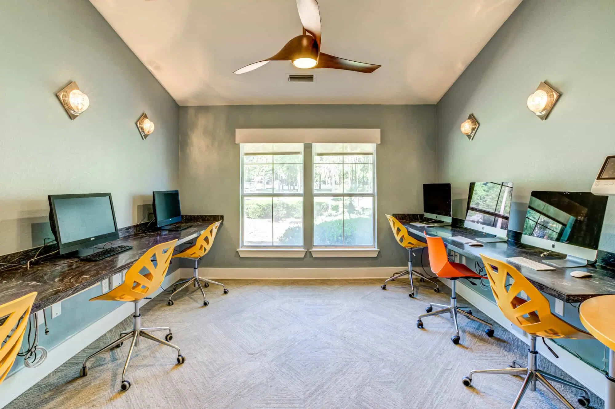Cabana Beach, Gainesville – Amenities