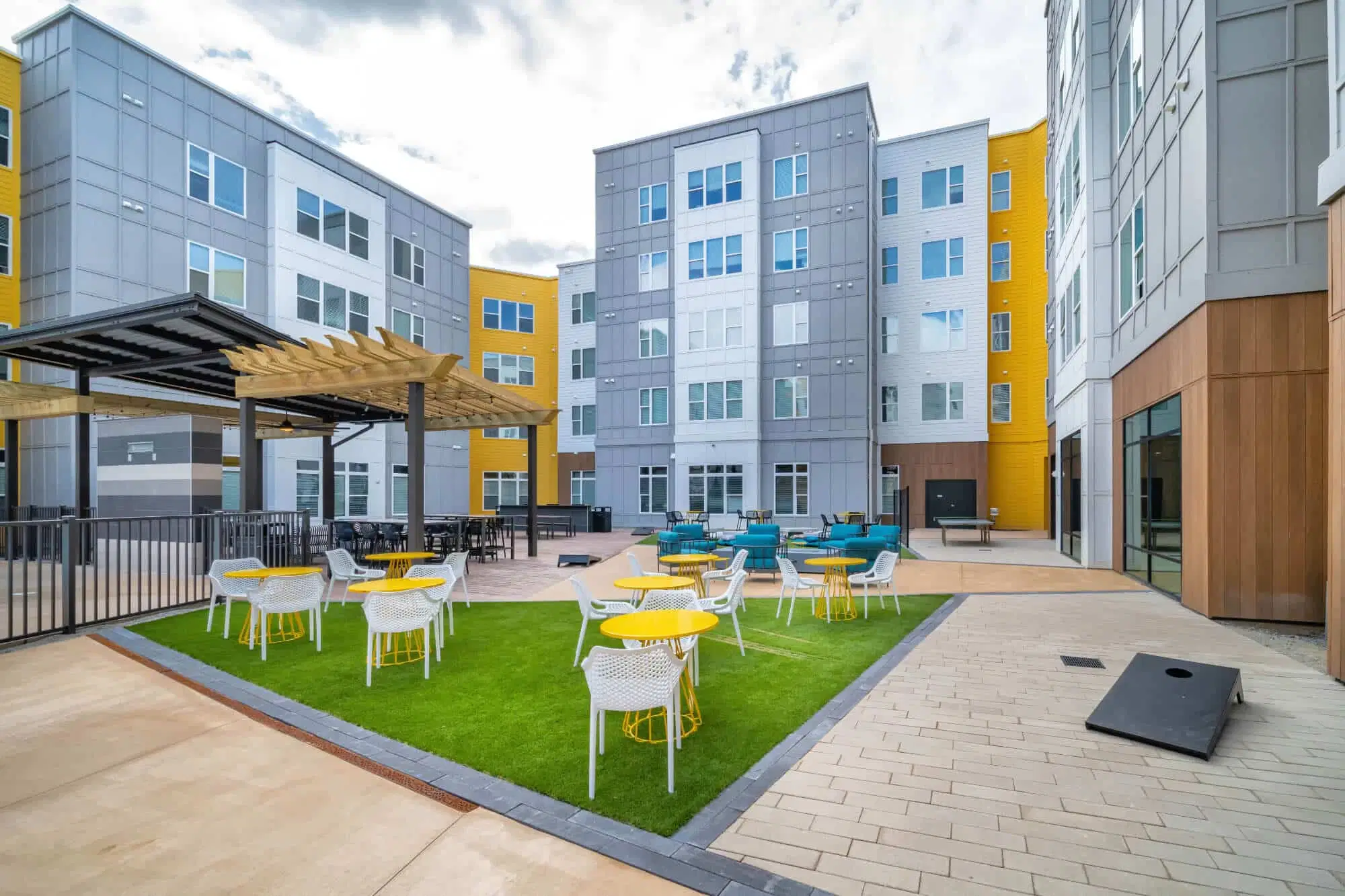 Proximity At 10th, Greenville – Exterior