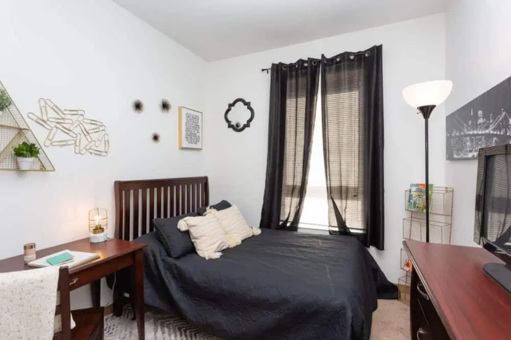 Valentine Commons, Raleigh – Private Room - Henderson Platinum